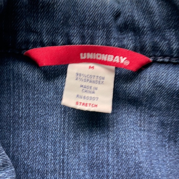 Cropped Jean Vest - Picture 3 of 6